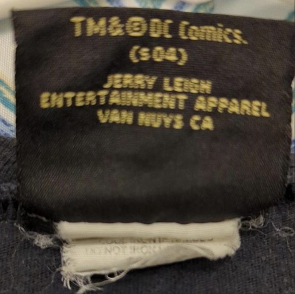 SOLD small women's super man Y2K super cute baby tee tag worn off - Picture 5 of 5